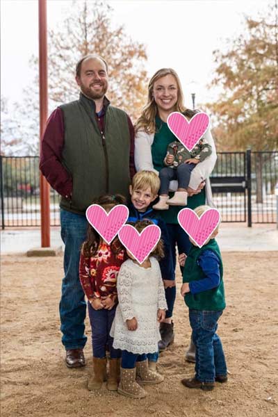 John and Allison Hardy with their family of 5 kids